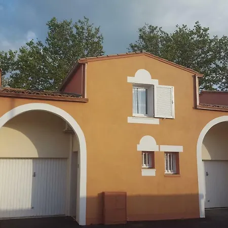 Les Amirantes 1 Meuble Classe 3 Etoiles Дом отдыха